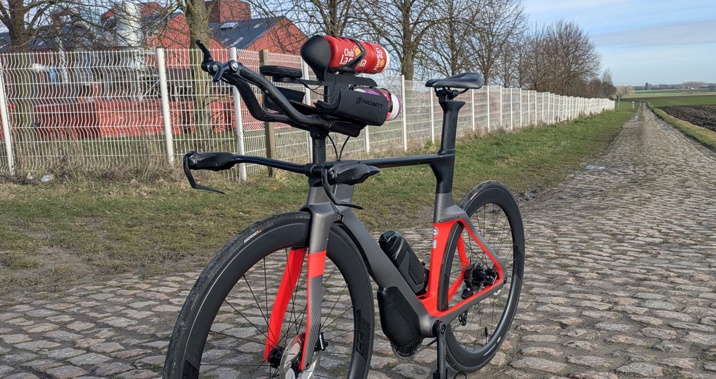 V-FLOW double jerrycan support: The Aero RocketTT weapon 🌬️🚴‍♂️